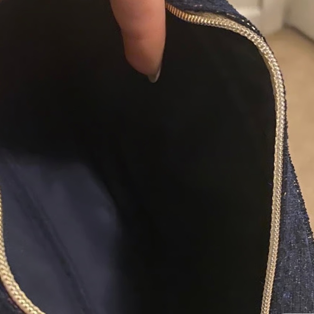 CHANEL Denim Key Holder with Gold Accents - Picture 4 of 5